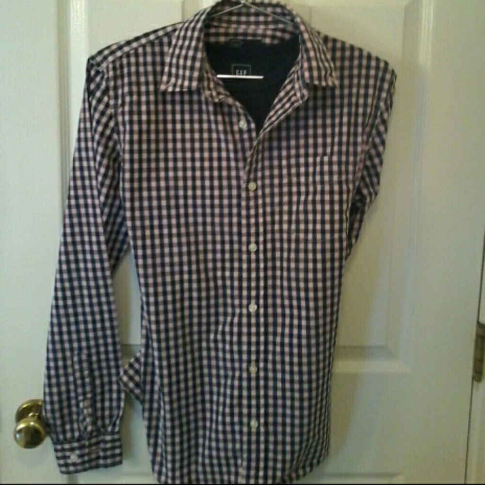 Gap pink and navy checked shirt.